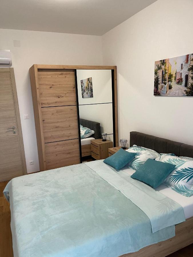 Apartman Iva Tivat Luaran gambar