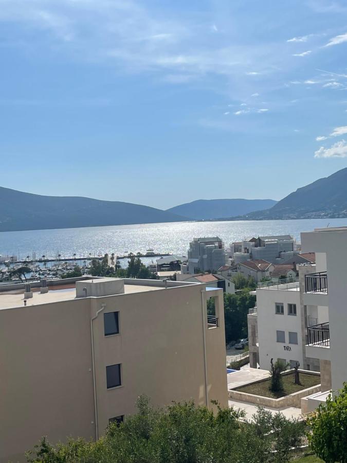 Apartman Iva Tivat Luaran gambar